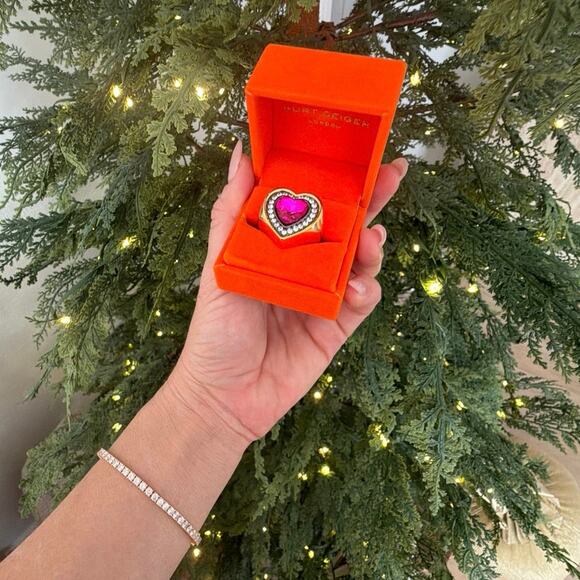 Kurt Geiger London fuchsia color NWT Heart Halo Cocktail Ring KG ring box size 7 - Picture 10 of 10